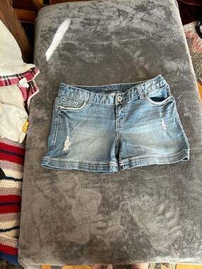 Maurice’s shorts size 5/6